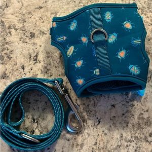 Puppy harness and leash, top paw , brand new, size xxs , did not fit my puppy.